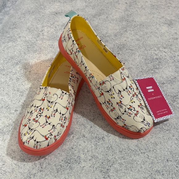 TOMS Cream Llama Pattern Slip-Ons with Red Sole - Picture 1 of 7